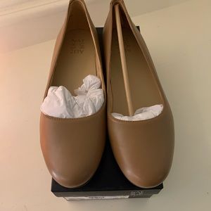 Maxwell Cafe Leather